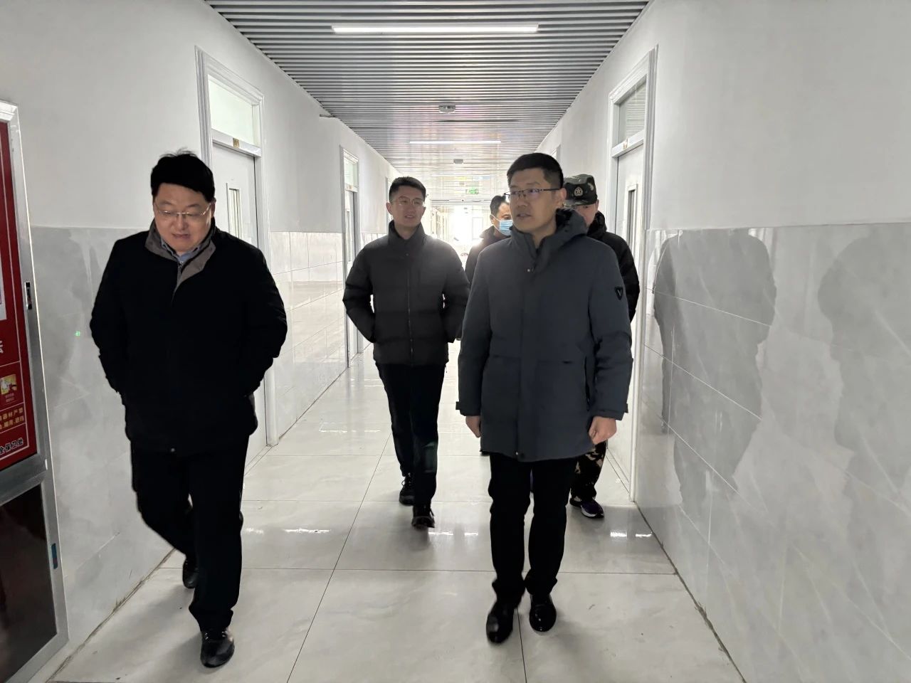 副院长王大为带队检查1-10号学生公寓